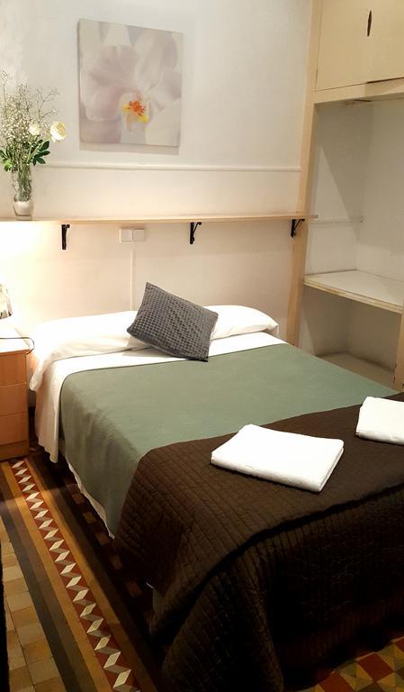 Hostal Lima Barcelona Exterior photo