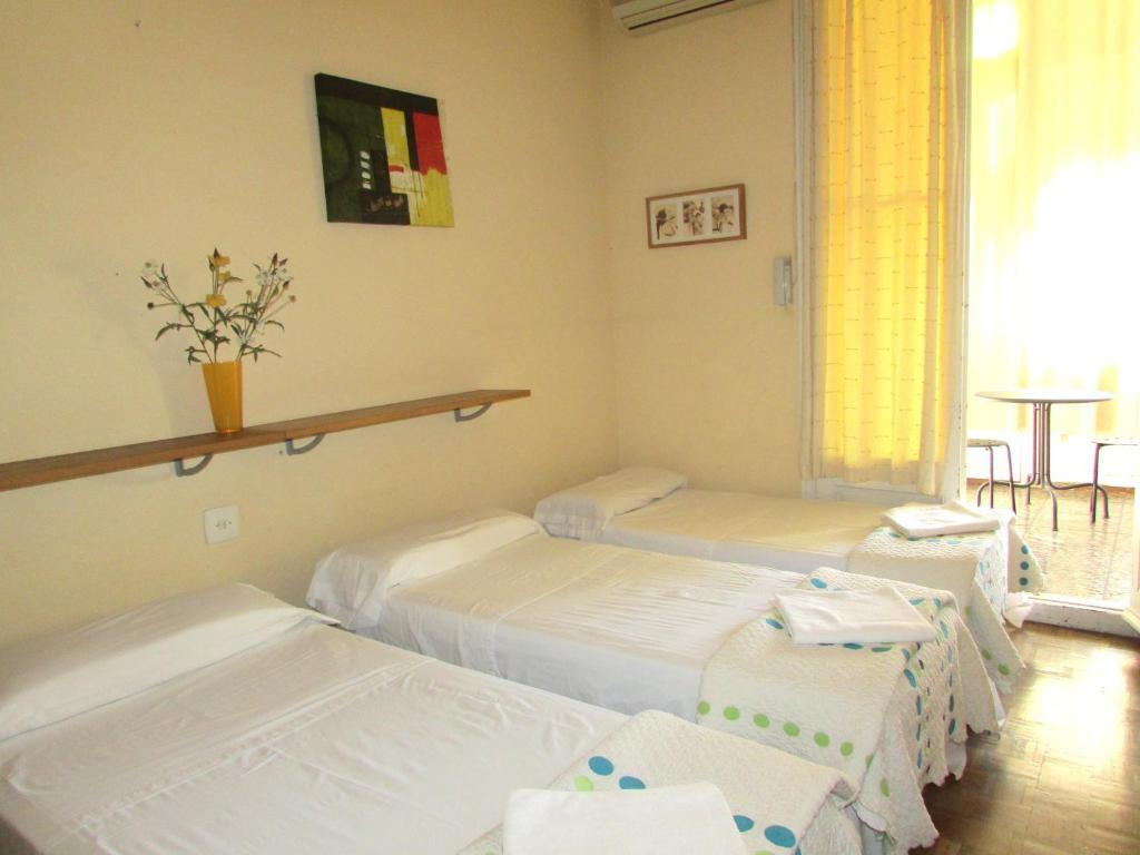 Hostal Lima Barcelona Room photo